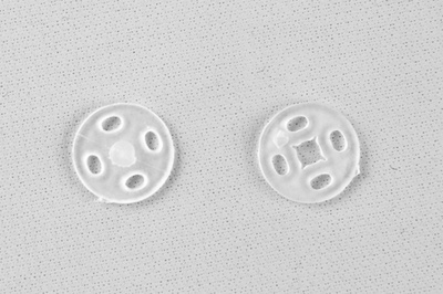 Кнопки пришивные пластиковые 10 мм, блистер 24шт, цв.-прозрачные - купить в Южно-Сахалинске. Цена: 48.41 руб.